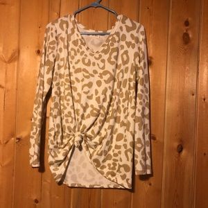 Leopard boutique top